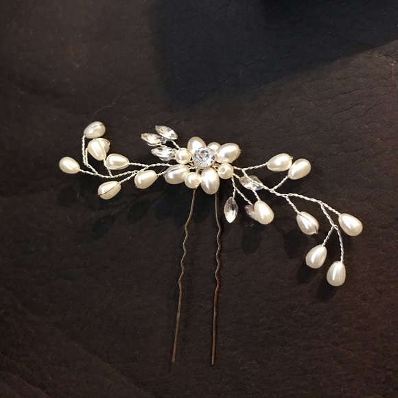 Hair pins (3) Brand new